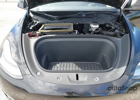 2021 Tesla Model Y Long Range Dual Motor All-Wheel Drive z USA, uszkodzony, nr VIN 5YJYGAEE8MF207493